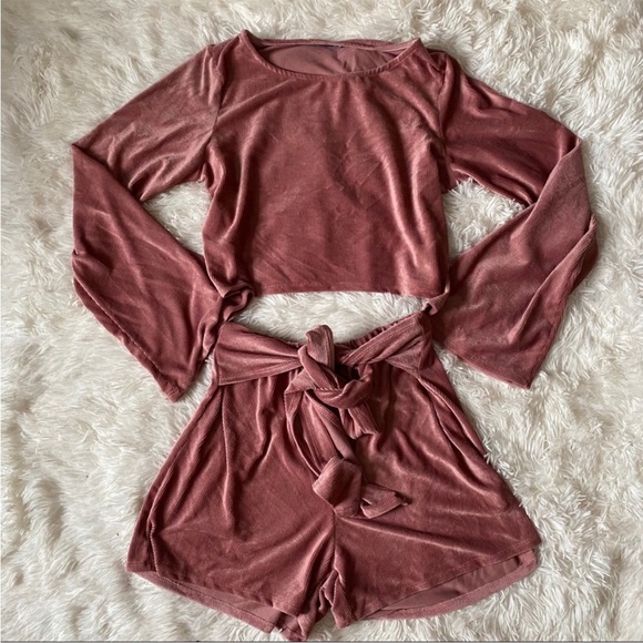 ◾️3/$25 Fashion Nova Coolin Corduroy Short Set - Picture 2 of 11